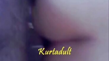 MILF અને ટીન સાથે આઉટડોર સેક્સી વાર્તા થ્રીવે